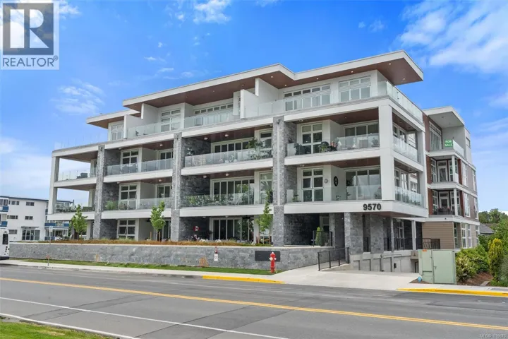 205 9570 Fifth St, Sidney, British Columbia V8L2W5
