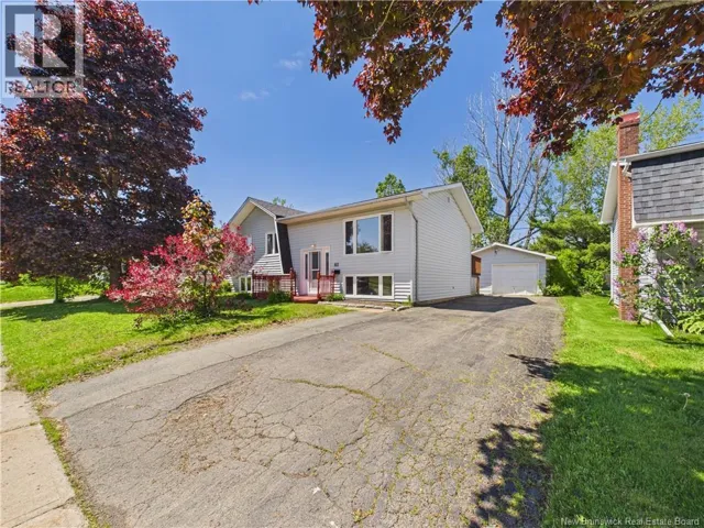 60 Knox Drive, Moncton, New Brunswick E1G1L8