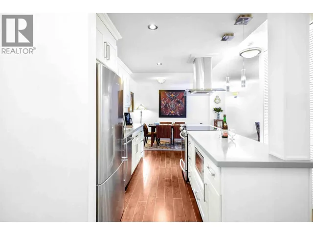 306 2020 FULLERTON AVENUE, North Vancouver, British Columbia V7P3G3