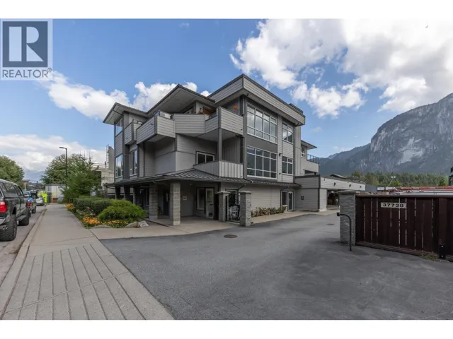 37738 THIRD AVENUE, Squamish, British Columbia V8B0A2