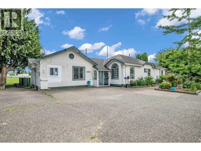 20692 RIVER ROAD, Maple Ridge, British Columbia V2X0P3