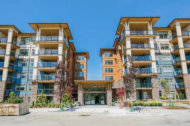 205 20673 78 AVENUE, Langley, British Columbia V2Y3K1
