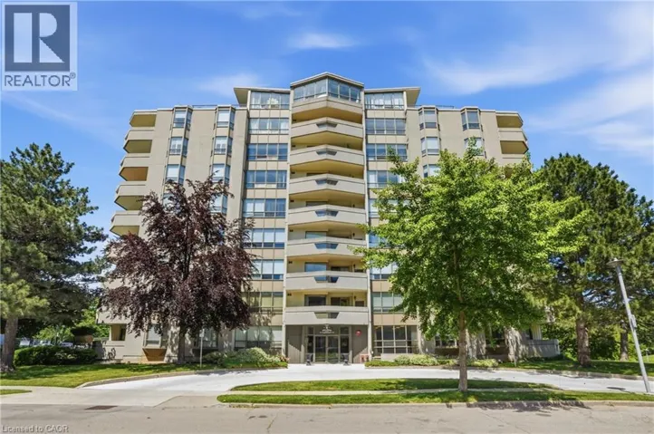 8 VILLAGE GREEN Boulevard Unit# 812, Stoney Creek, Ontario L8G5B8