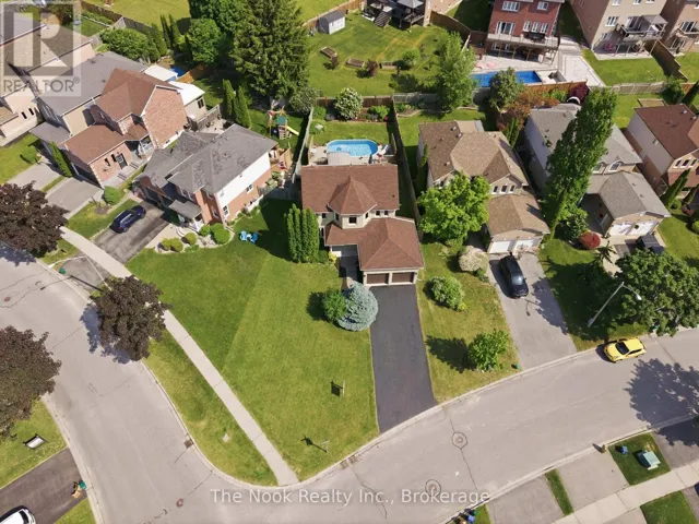 2 IRELAND STREET, Clarington (Bowmanville), Ontario L1C4T9