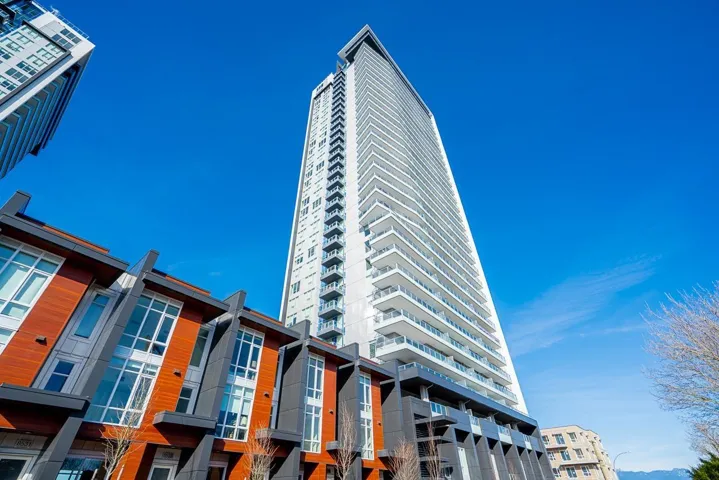 706 8551 201 STREET, Langley, British Columbia V2Y3Y5