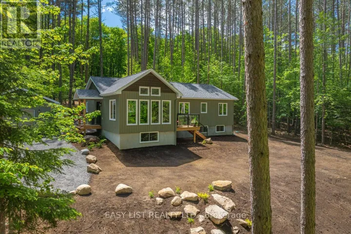 414 NORTH WASEOSA LAKE ROAD, Huntsville (Chaffey), Ontario P1H2J4