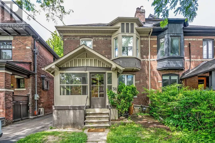 UPPER - 38 BROWNING AVENUE, Toronto (Playter Estates-Danforth), Ontario M4K1V7