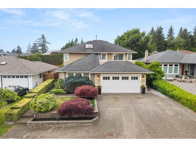877 166 STREET, Surrey, British Columbia V4A9C4