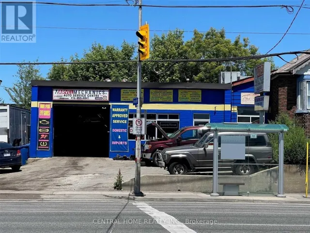 1898 WILSON AVENUE, Toronto (Downsview-Roding-CFB), Ontario M9M1A8