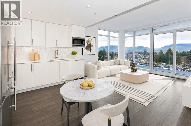 808 2435 KINGSWAY STREET, Vancouver, British Columbia V5R5G8