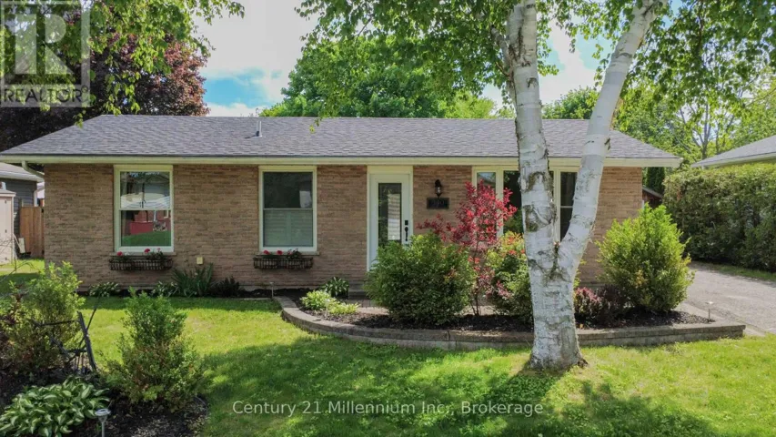 340 FALCONER STREET, Saugeen Shores, Ontario N0H2C2