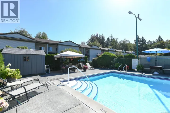 305 1537 Noel Ave, Comox, British Columbia V9M3H8
