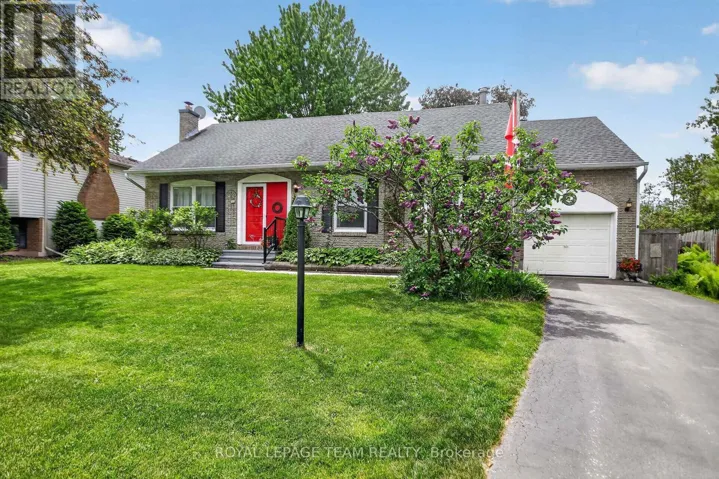 71 DALLAIRE CRESCENT, Ottawa, Ontario K0A2Z0