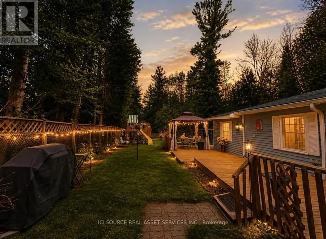126 PINECREST AVENUE, Wasaga Beach, Ontario L9Z1X3