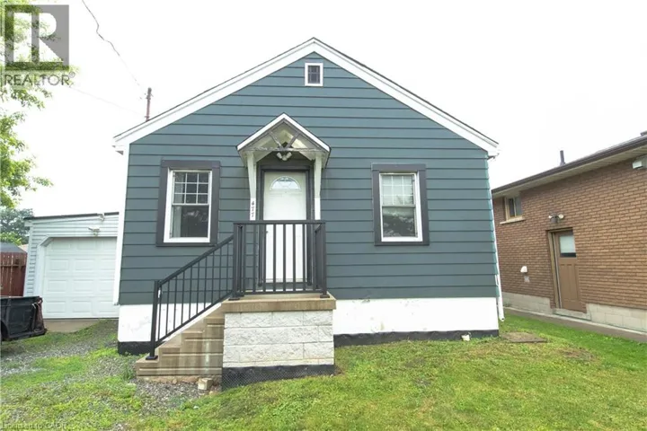 477 UPPER GAGE Avenue, Hamilton, Ontario L8V4J2