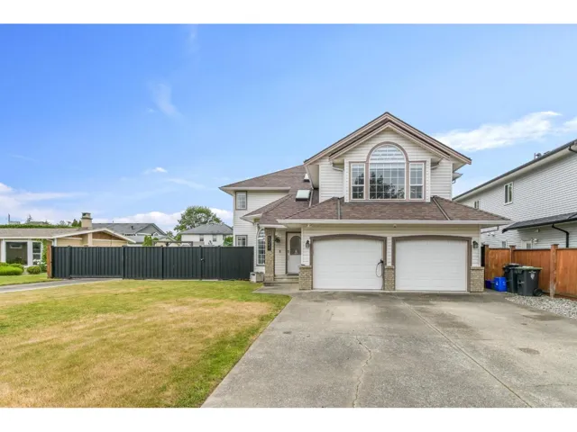 5047 215 STREET, Langley, British Columbia V3A5B9