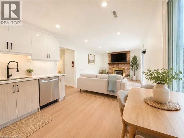 47 HIGHLAND PARK Drive Unit# 2, Dundas, Ontario L9H6G4