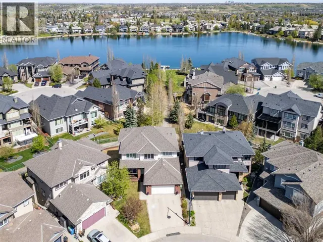 222 Chapala Point SE, Calgary, Alberta T2X3W9