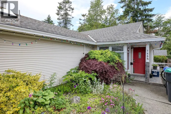 B 785 Park Pl, Courtenay, British Columbia V9N8N1