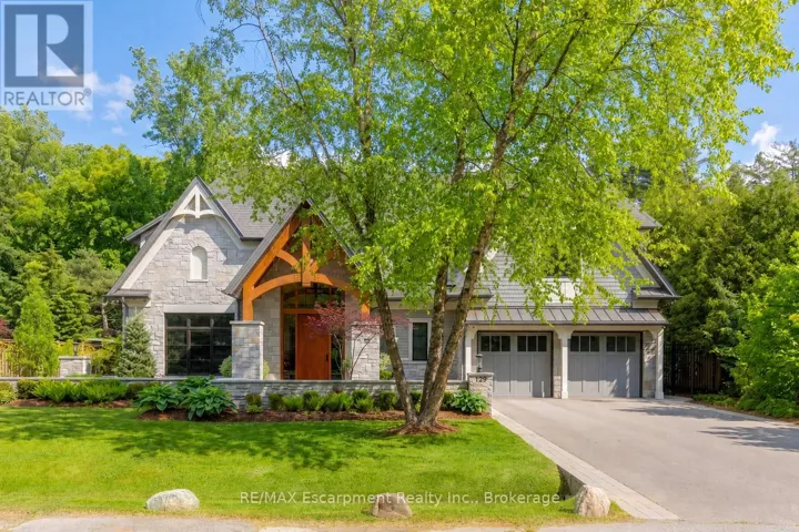 129 WOLFDALE AVENUE, Oakville (SW Southwest), Ontario L6L4R9