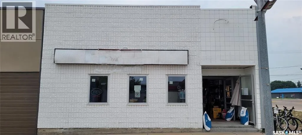 201 - 203 Centre STREET, Meadow Lake, Saskatchewan S9X1L5