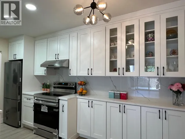 401 4941 LOUGHEED HIGHWAY, Burnaby, British Columbia V5B4S6
