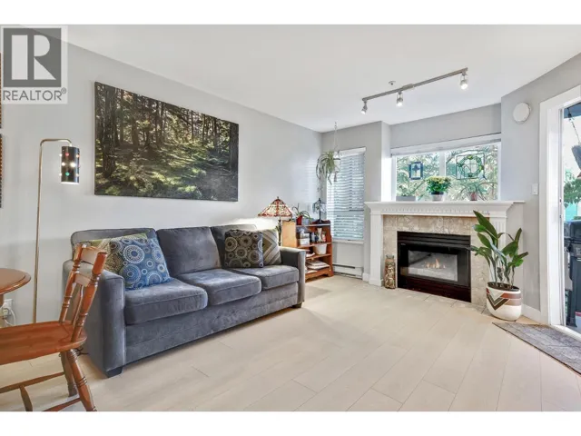 207 1738 FRANCES STREET, Vancouver, British Columbia V5L1Z6