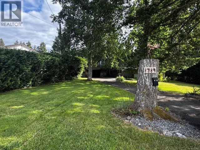 1719 Centennial Ave E, Comox, British Columbia V9M2W3