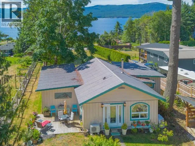 9904 VIEW ROAD, Powell River, British Columbia V8A0K2