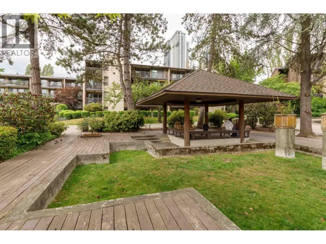 606 9867 MANCHESTER DRIVE, Burnaby, British Columbia V3N4P6