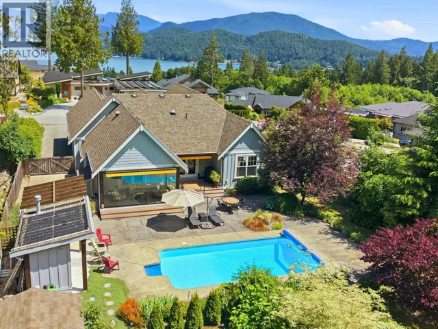 795 MADISON PLACE, Gibsons, British Columbia V0N1V1