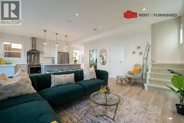 3143 E 8TH AVENUE, Vancouver, British Columbia V5M1X5