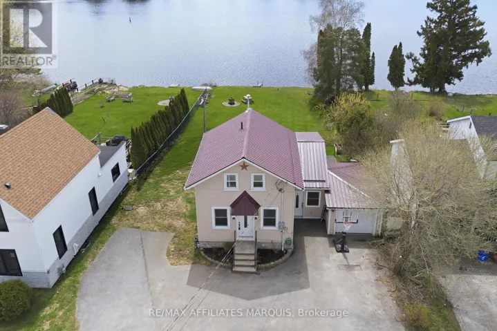 120 QUEEN STREET, Smiths Falls, Ontario K7A3N6