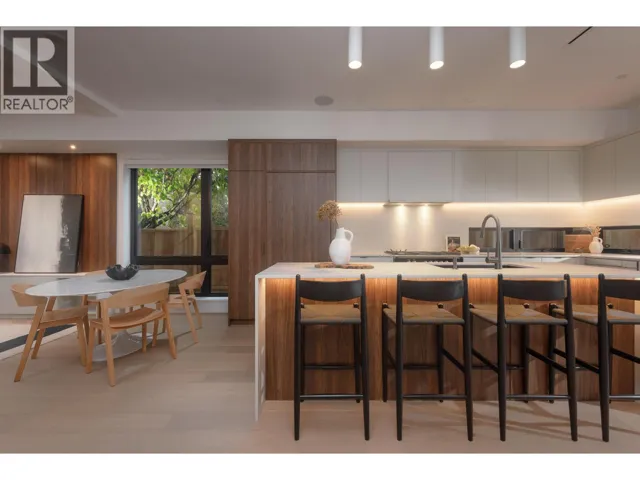1 275 W 17TH AVENUE, Vancouver, British Columbia V5Y1Z9