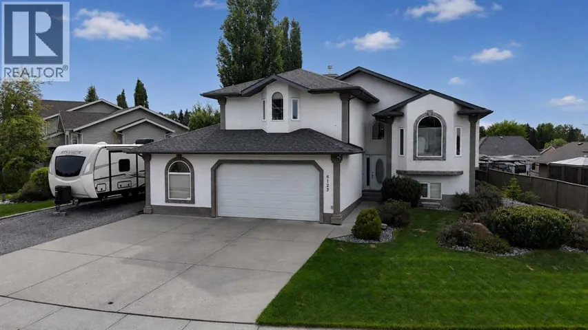 6123 11 Avenue, Edson, Alberta T7E1Y8
