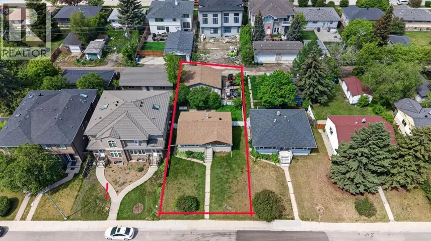 2827 23A Street NW, Calgary, Alberta T2M3Y6