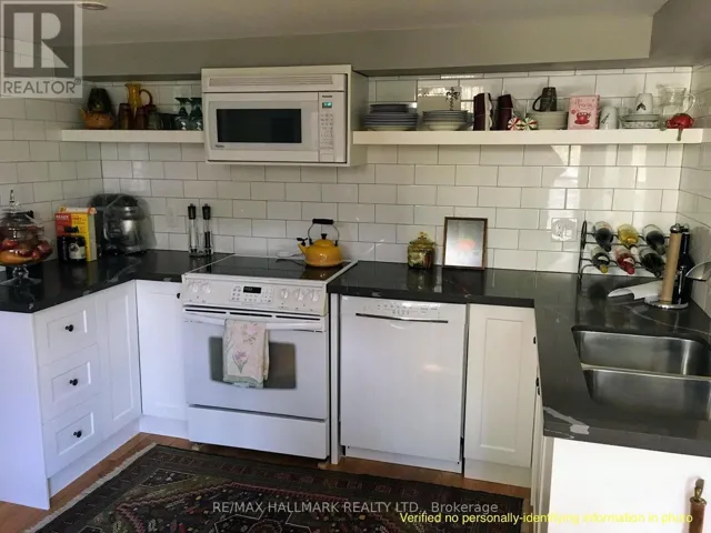 A - 306A CLENDENAN AVENUE, Toronto (High Park North), Ontario M6P2X3