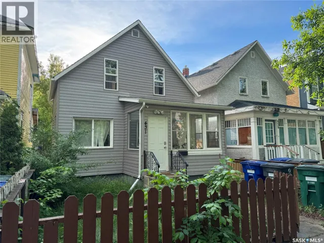 431 G AVENUE S, Saskatoon, Saskatchewan S7M1V5