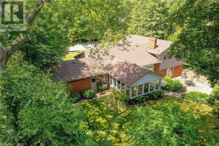 262 CARDINAL DRIVE, Oakville (MO Morrison), Ontario L6J4P2