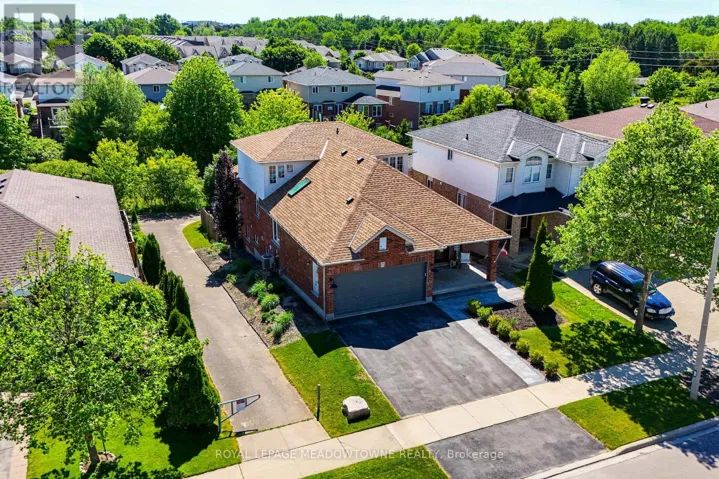 15 ZECCA DRIVE, Guelph (Pineridge/Westminster Woods), Ontario N1L1T1
