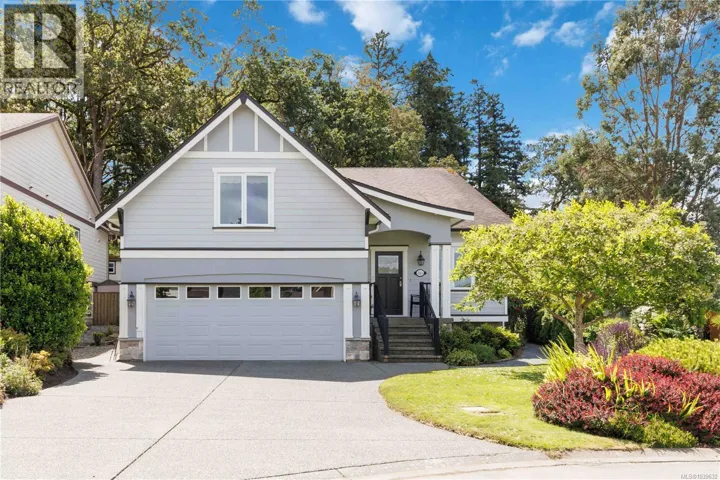 783 Rogers Way, Saanich, British Columbia V8X5L1