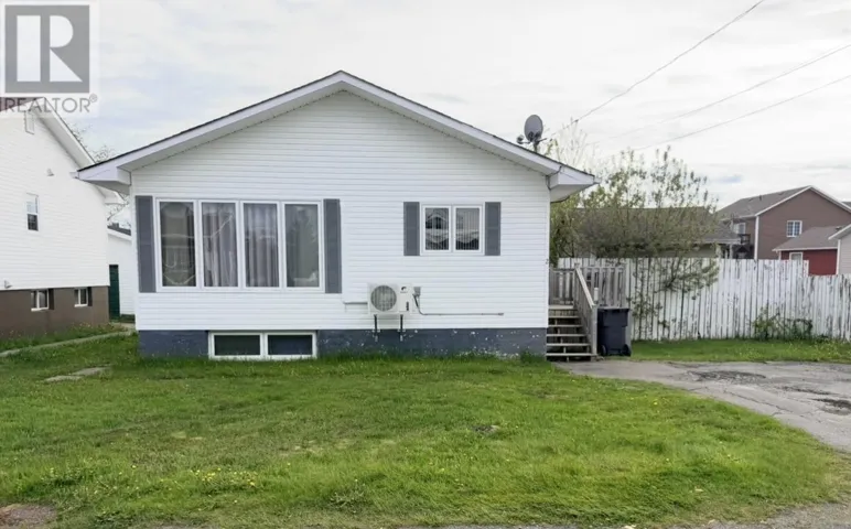 2 Pleasant Street, Grand Falls - Windsor, Newfoundland & Labrador A2B1J1