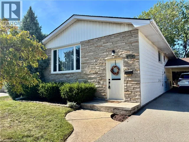 582 CHAMBERLAIN Road, Burlington, Ontario L7L2V5