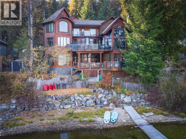 1722 WEST LAKE Drive, Christina Lake, British Columbia V0H1E0