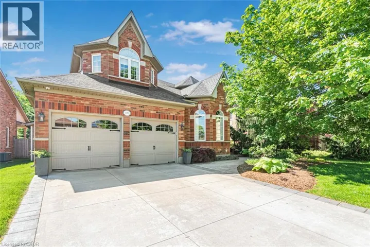 178 VALMONT Court, Ancaster, Ontario L9G5A1