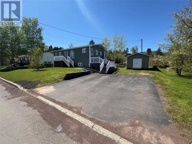 10 Hillview Road, Botwood, Newfoundland & Labrador A0H1C0