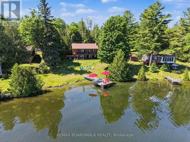 126 LAKESHORE DRIVE, Lanark Highlands, Ontario K0A3L0