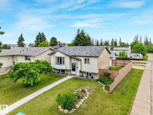 3904 35 AV NW, Edmonton, Alberta T6L4L1