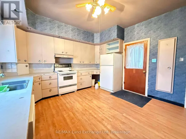 780