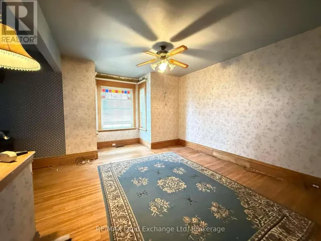 780